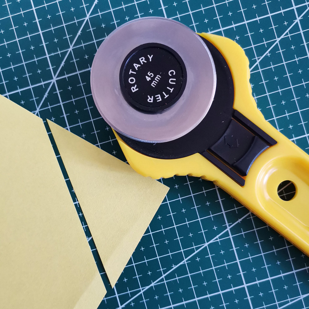 45mm straight handle carpet round knife, single box set, wavy lace, dotted line, sawtooth roller knife, easy-tear line for bills Specification drawing