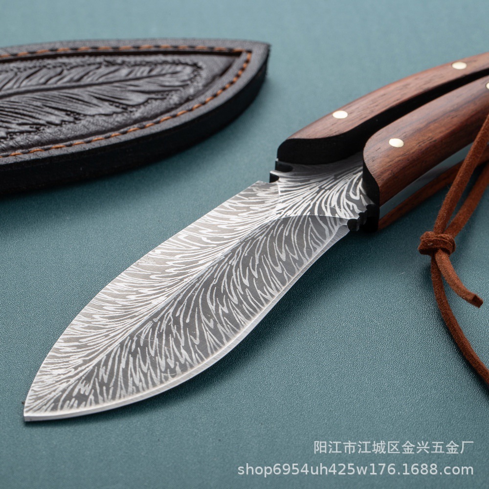The new Lingyu Feather outdoor knife, a sharp, high-hardness, small straight knife from Yangjiang, is a wilderness survival knife with a handle and meat knife Application Scenario