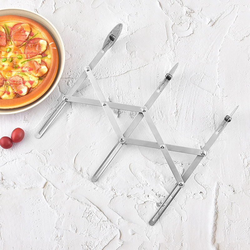 Stainless steel pizza roller knife, pastry roller knife, pizza net knife, extendable multi-wheel fried dough stick knife, manual intermediate pancake maker Application Scenario