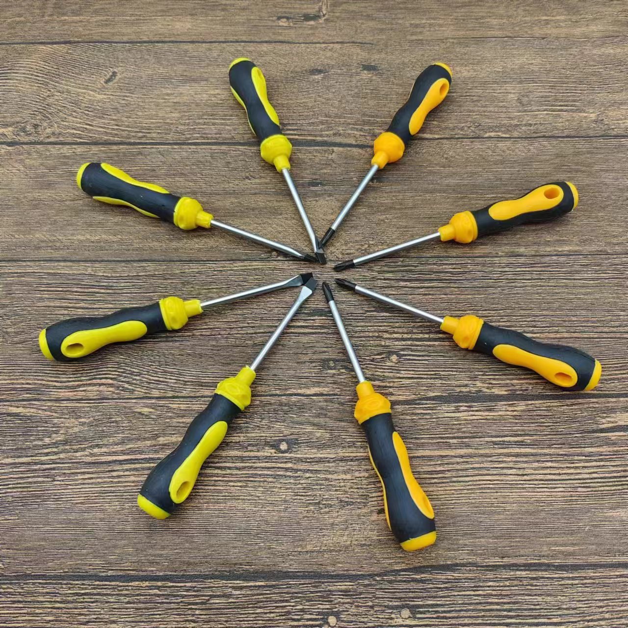 Cross-head screwdrivers, manual tools, plum blossom screwdrivers, gourd-handle screwdrivers, one-yuan and two-yuan supplies full figure
