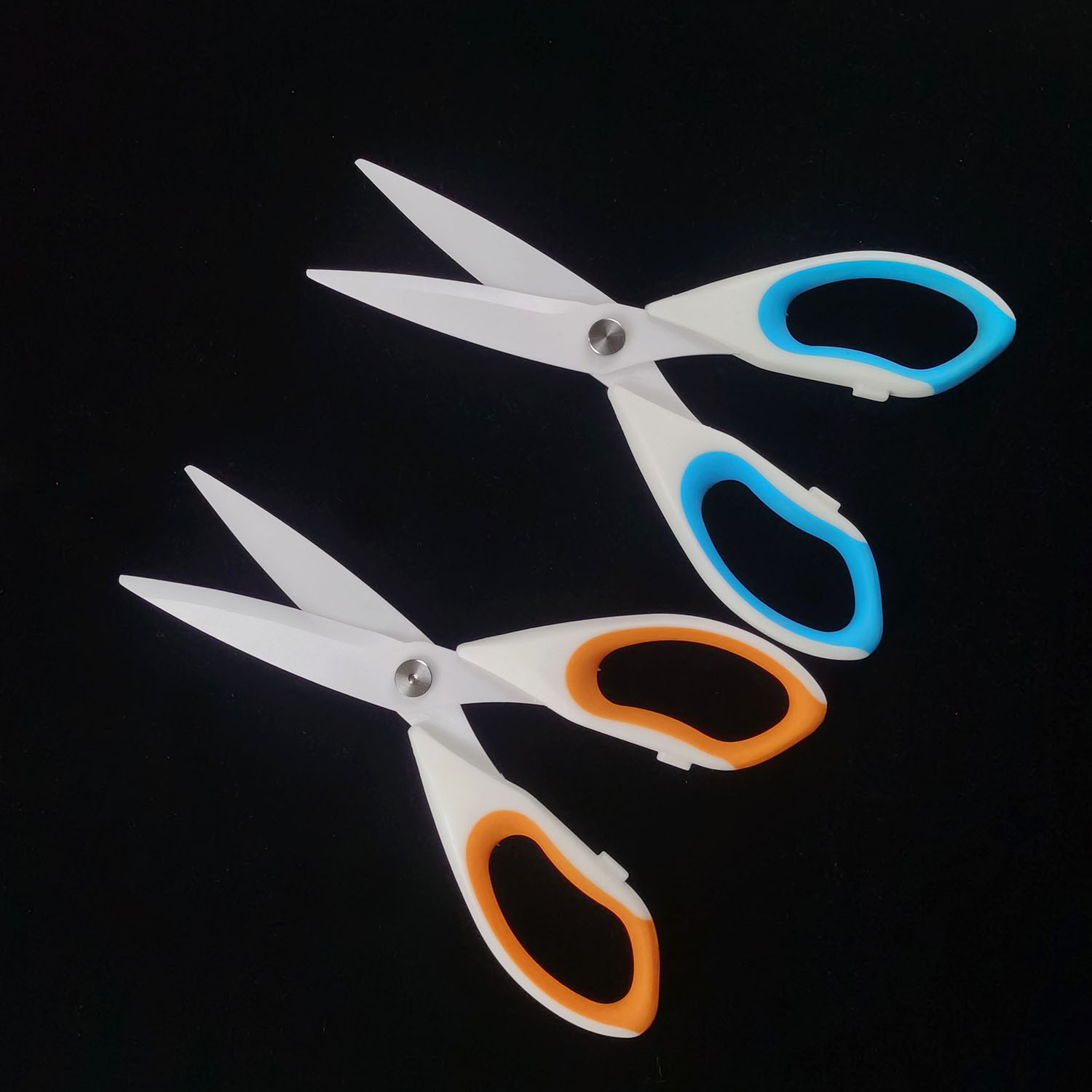 Large ceramic scissors, kitchen scissors, multi-functional cooked food scissors, industrial insulated scissors in stock details Picture