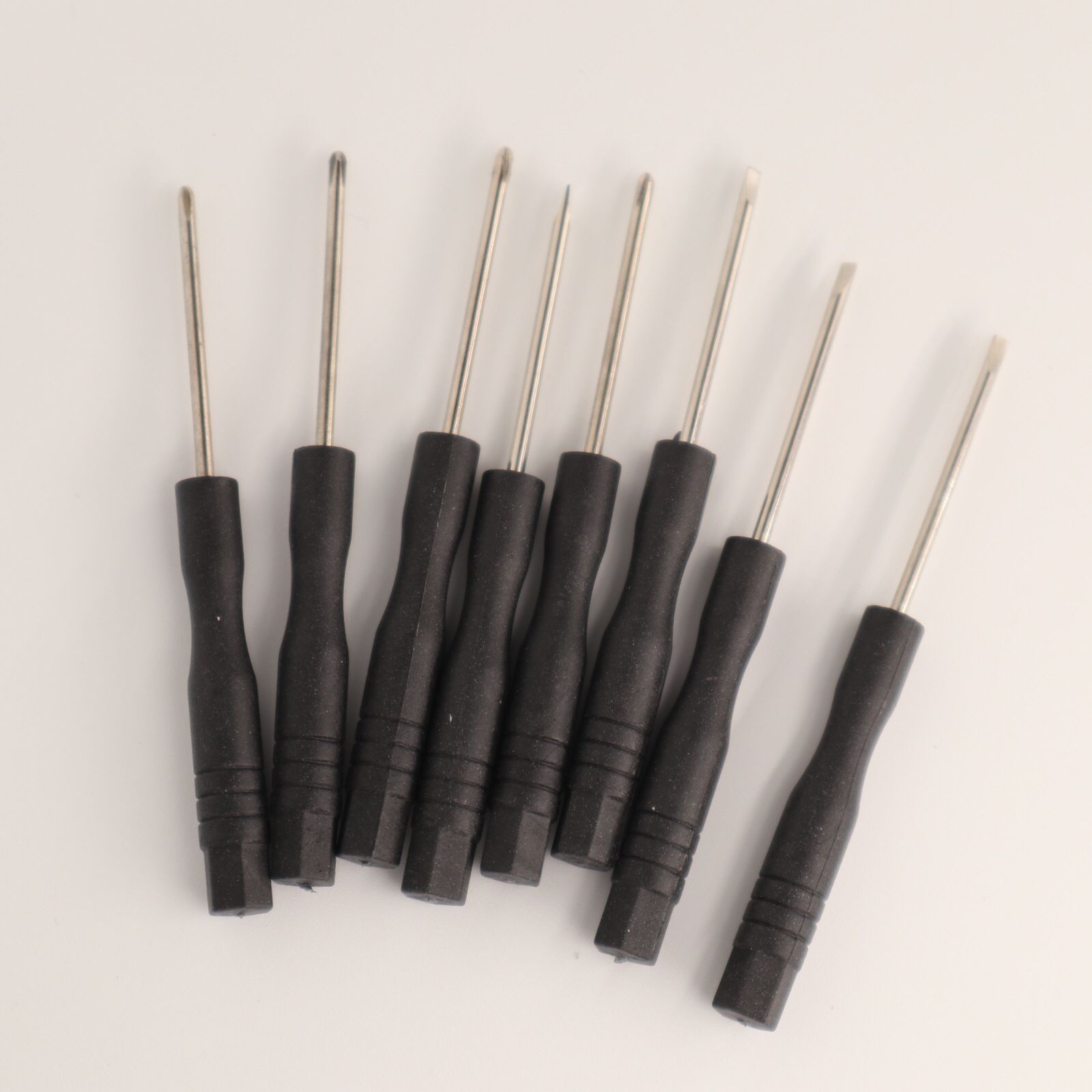 Wholesale of cross-shaped small screwdrivers from the manufacturer, including cross-shaped multi-functional screwdrivers and free gifts such as screwdrivers full figure