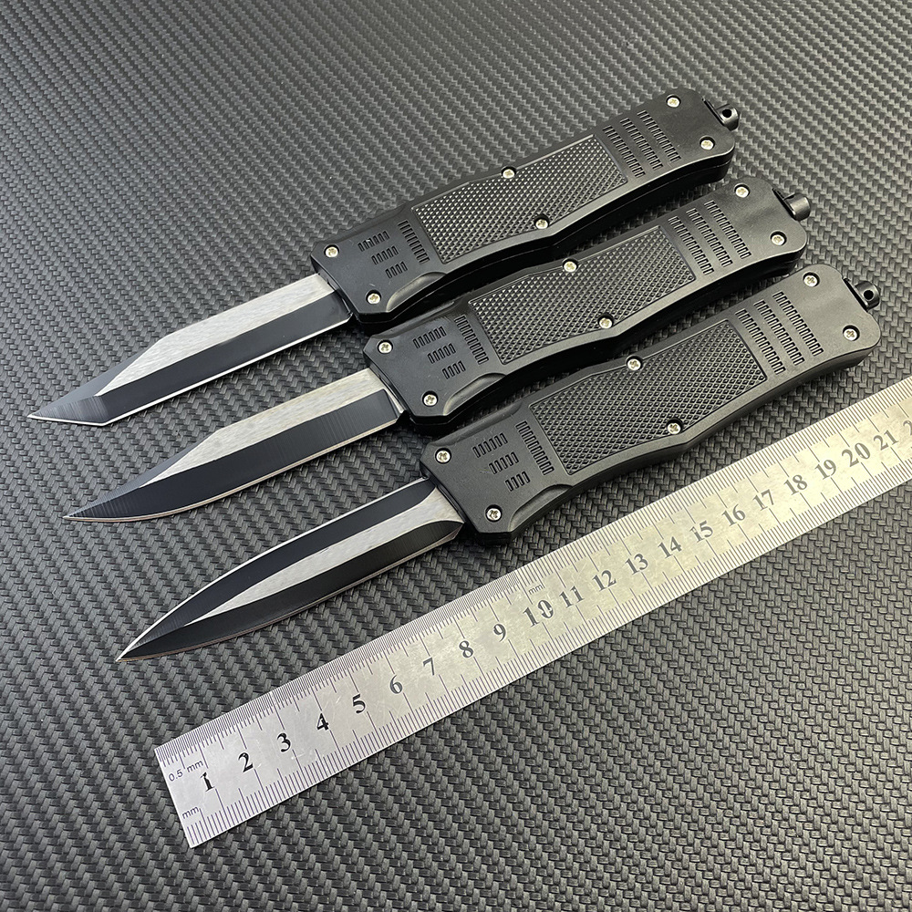The multi-functional straight knife, outdoor folding knife, wilderness survival self-defense knife and portable tactical knife of the Toothed Dragon full figure