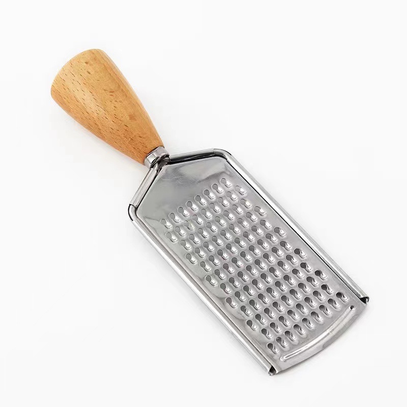 Creative circular beech wood handle stainless steel fruit and vegetable grater, multi-functional radish grater, potato slicer Application Scenario