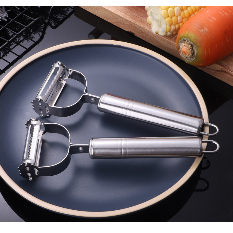 Stainless steel smiling face peeler, multi-functional fruit peeler, vegetable, fruit and melon grater, kitchen small tool, double-head grater Application Scenario