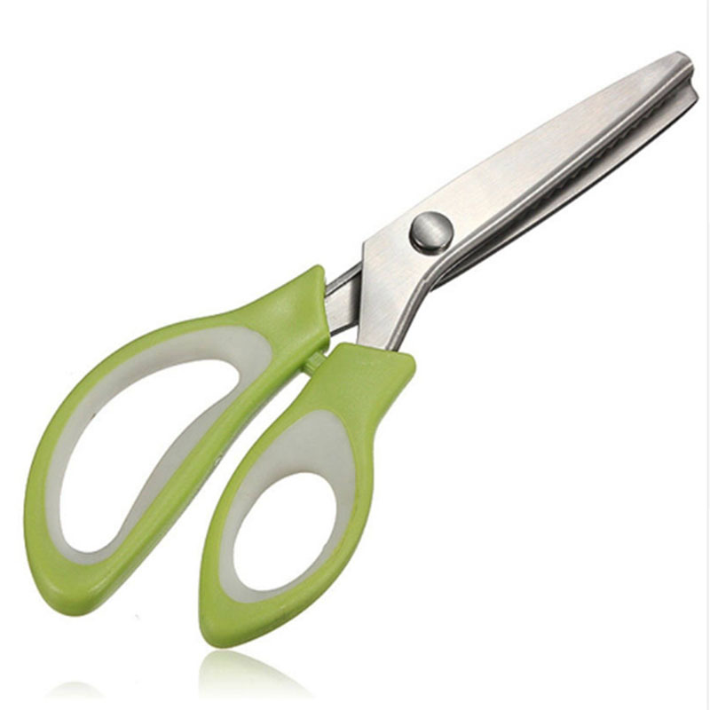Toothed fabric scissors, wavy scissors, lace scissors, tailor fabric scissors, clothing scissors, serrated scissors Application Scenario