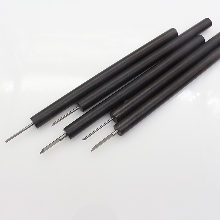 Tang's purple sandalwood, olive kernel, walnut carving knife, handcrafted kernel carving knife, wood carving knife, micro-carving knife, left and right diagonal knife Application Scenario