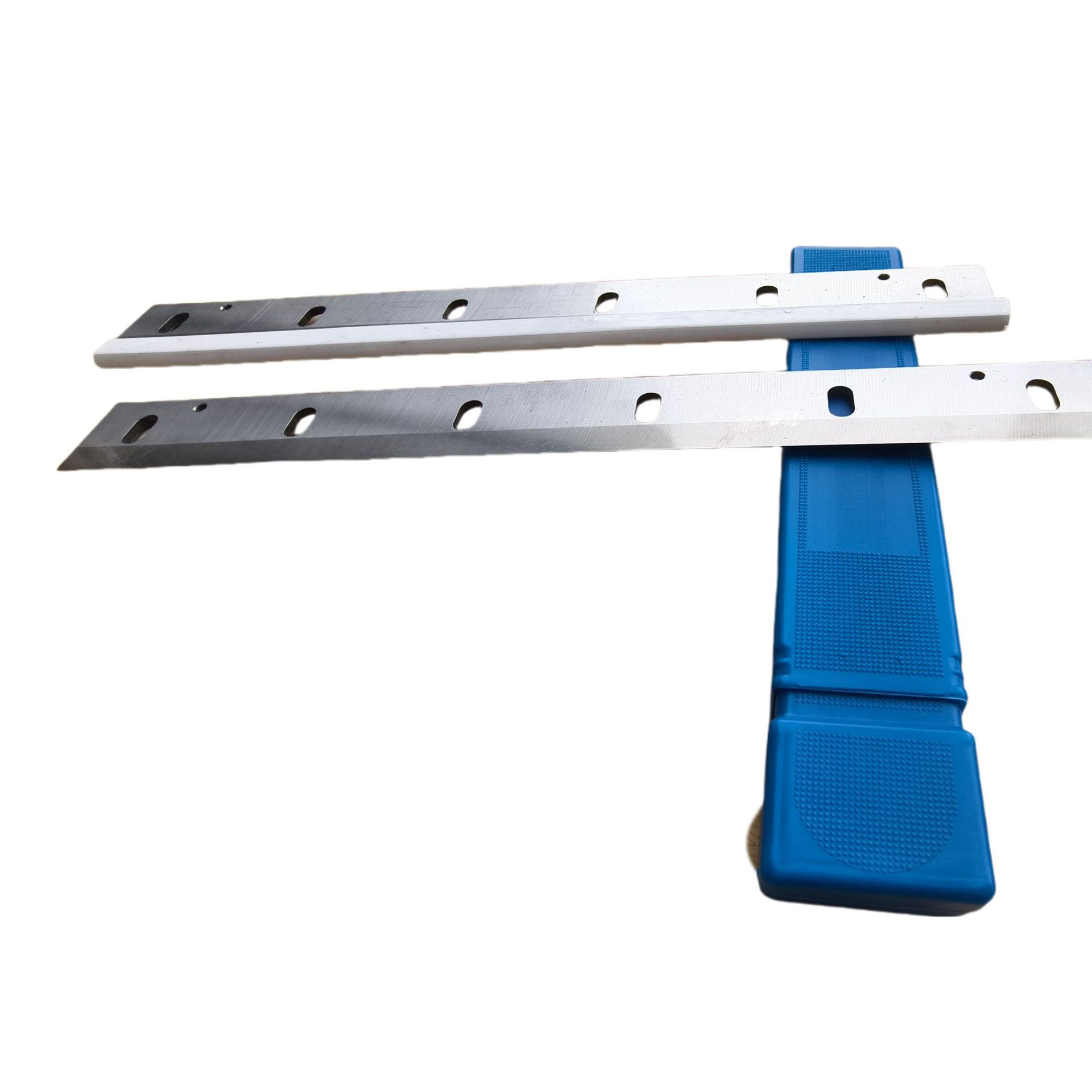 305mm*32*3 perforated alloy woodworking planer blade details Picture