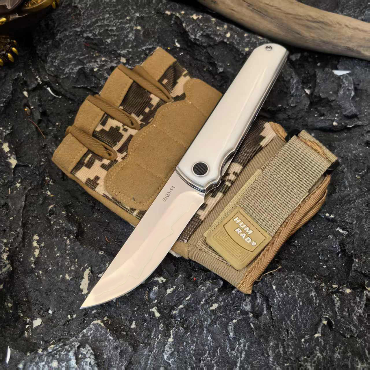 Genuine Sanhe Steel SKD-11 outdoor folding knife, portable for camping in the wild, high-hardness multi-functional fruit knife undefined