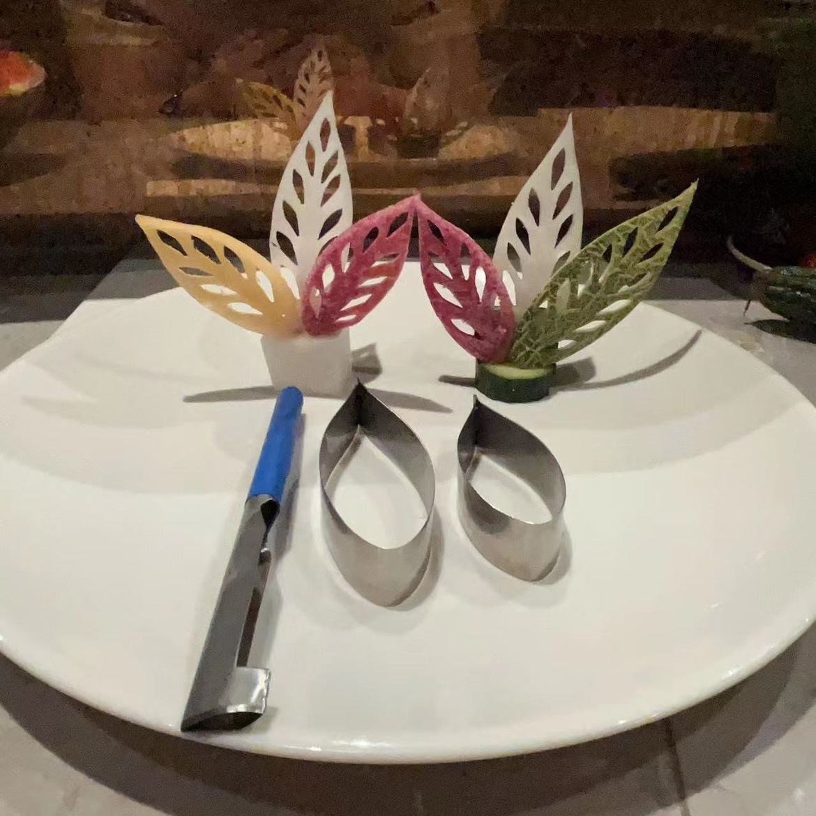 Willow leaf knife three-piece set, complete set of fruit and vegetable shaping carving tools, leaf shaping carving entry-level tools, making molds details Picture
