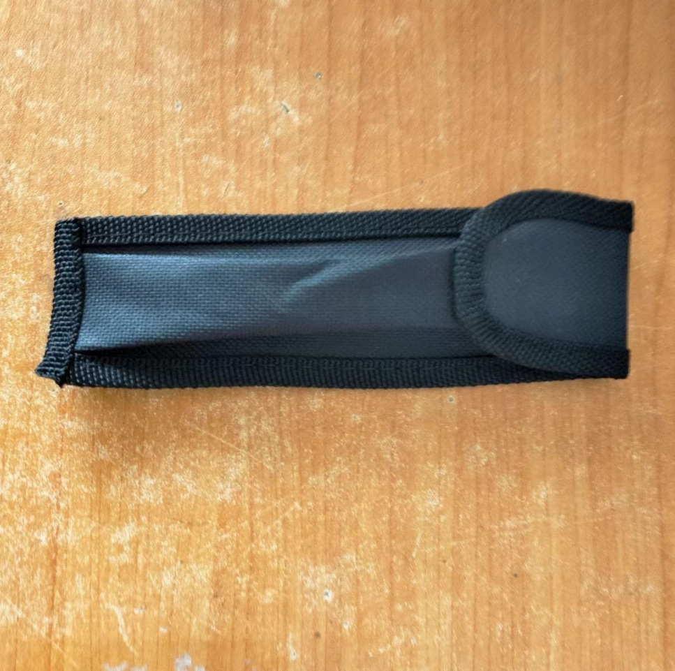 CSGO butterfly knife accessory screw, CSGO butterfly comb, CSGO accessory wrench, lubricating oil, glue, knife sleeve not opened Application Scenario