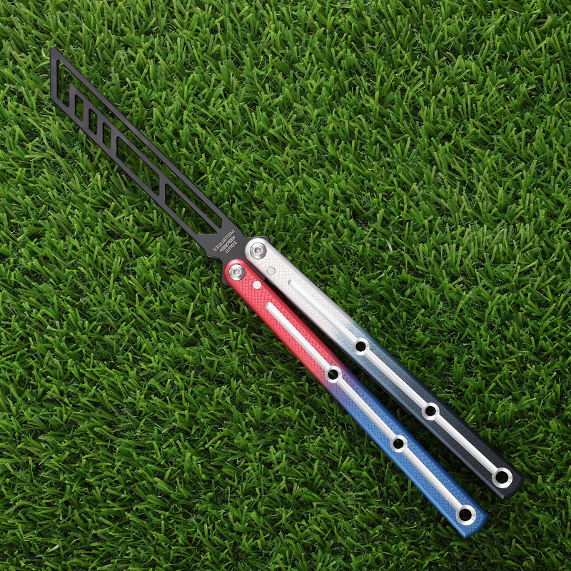New sea monster folding butterfly knife, bright groove practice training knife, multi-functional hand-swinging fancy knife, squid without cutting edge undefined
