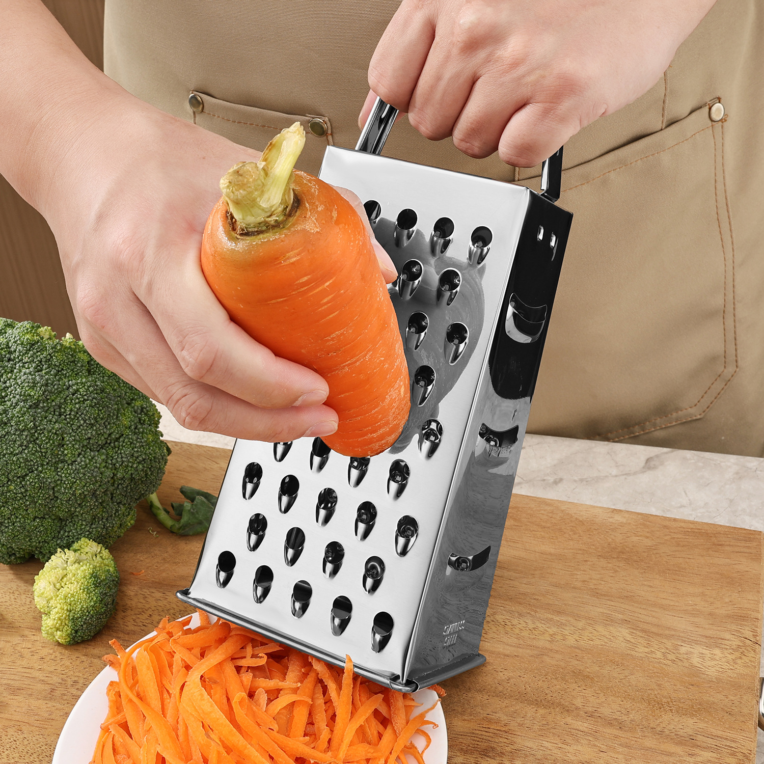 6-inch, 8-inch and 9-inch all-stainless steel four-sided grater kitchen tools, multi-functional grater, multi-sided grater, potato and vegetable grater, durable Application Scenario