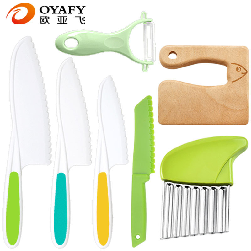 Children's plastic fruit and melon peelers, toy knives, wooden knives, kitchen knives, rectangular cutting boards, potato wave knives Item Picture