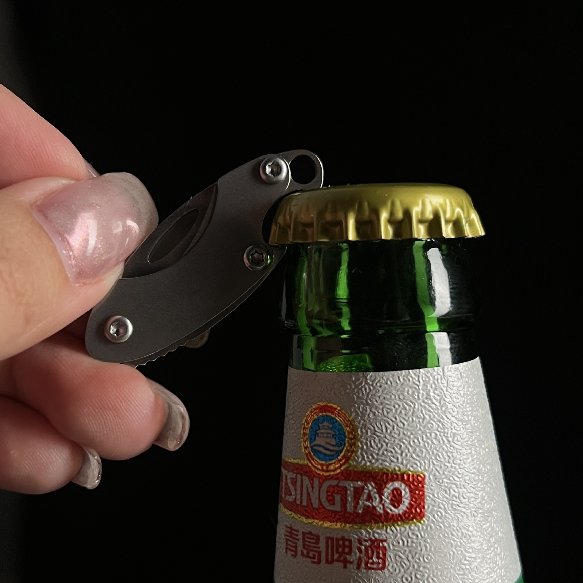 Small olive stainless steel mini folding knife with bottle opener, portable keychain pendant, sharp knife for opening packages Specification drawing