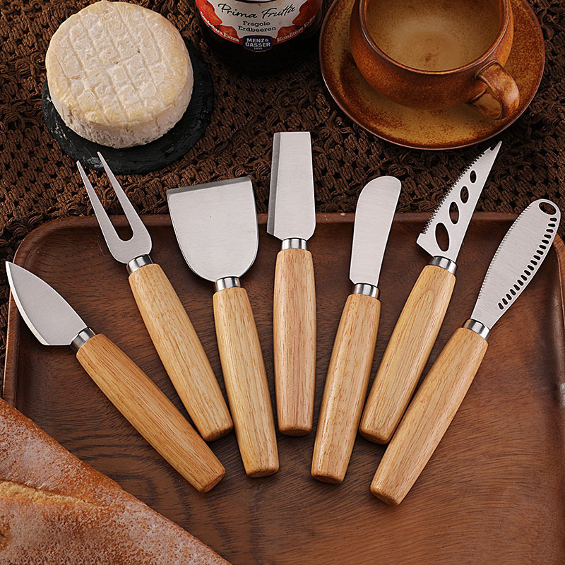 Factory stock, card-bound packaging, three-piece cheese knife set, stainless steel butter spatula, spreading knife, cheese knife Application Scenario
