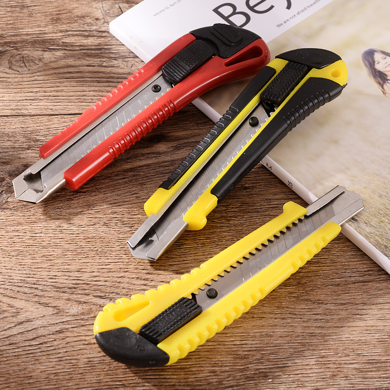 Stainless steel multi-functional utility knife, rubber-coated paper cutting knife, home decoration and building materials tool knife, office stationery knife manufacturer wholesale Specification drawing