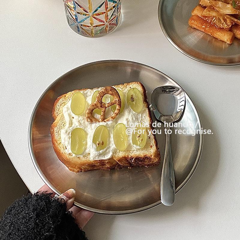 Korean-style household Western-style rice spoon, dessert ice cream spoon, high appearance level, stainless steel spoon, yogurt oat spoon, square head Application Scenario