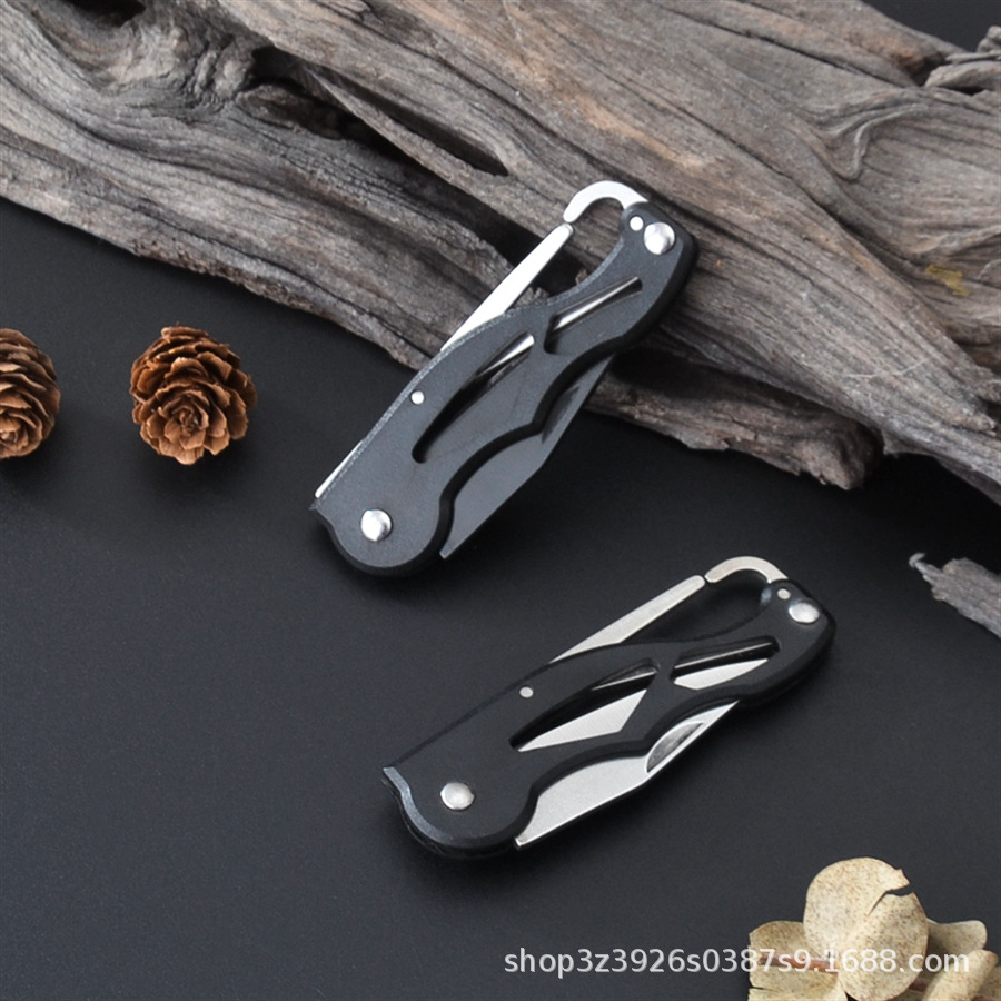 Cross-border best-selling folding knives, high-hardness folding knives, outdoor camping portable knives, pocket knives, mini folding knives Application Scenario
