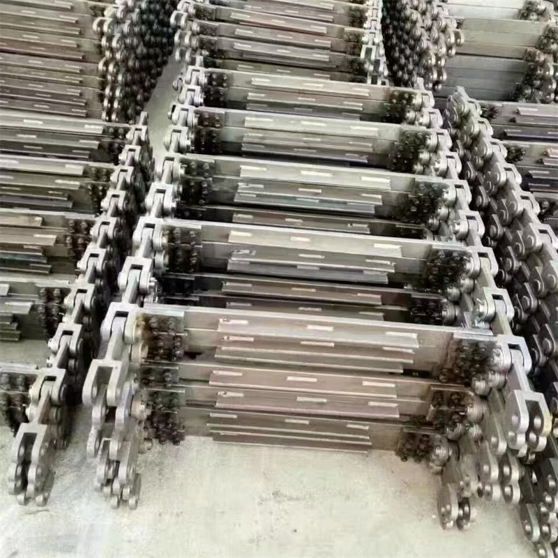 The manufacturer has a wide range of cross-die forged chains, MS type buried scraper chains and MS scraper machine links in stock Application Scenario