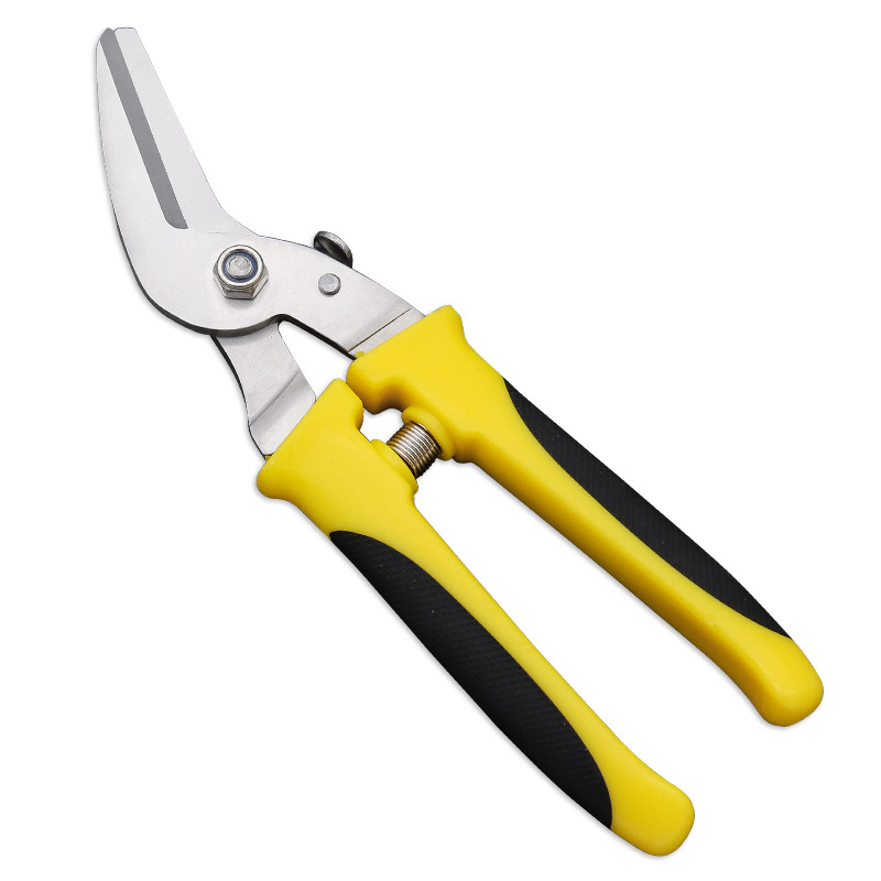 The manufacturer wholesales multi-purpose iron sheet shears, stainless steel elbow shears, wire troughs, iron sheet steel wire shears Application Scenario