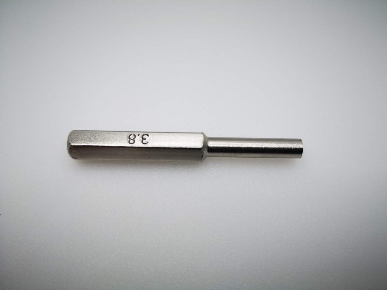 Factory direct sales of game console card inserts, 360 power disassembly and repair screwdrivers 3.8/4.5 socket screwdrivers Application Scenario