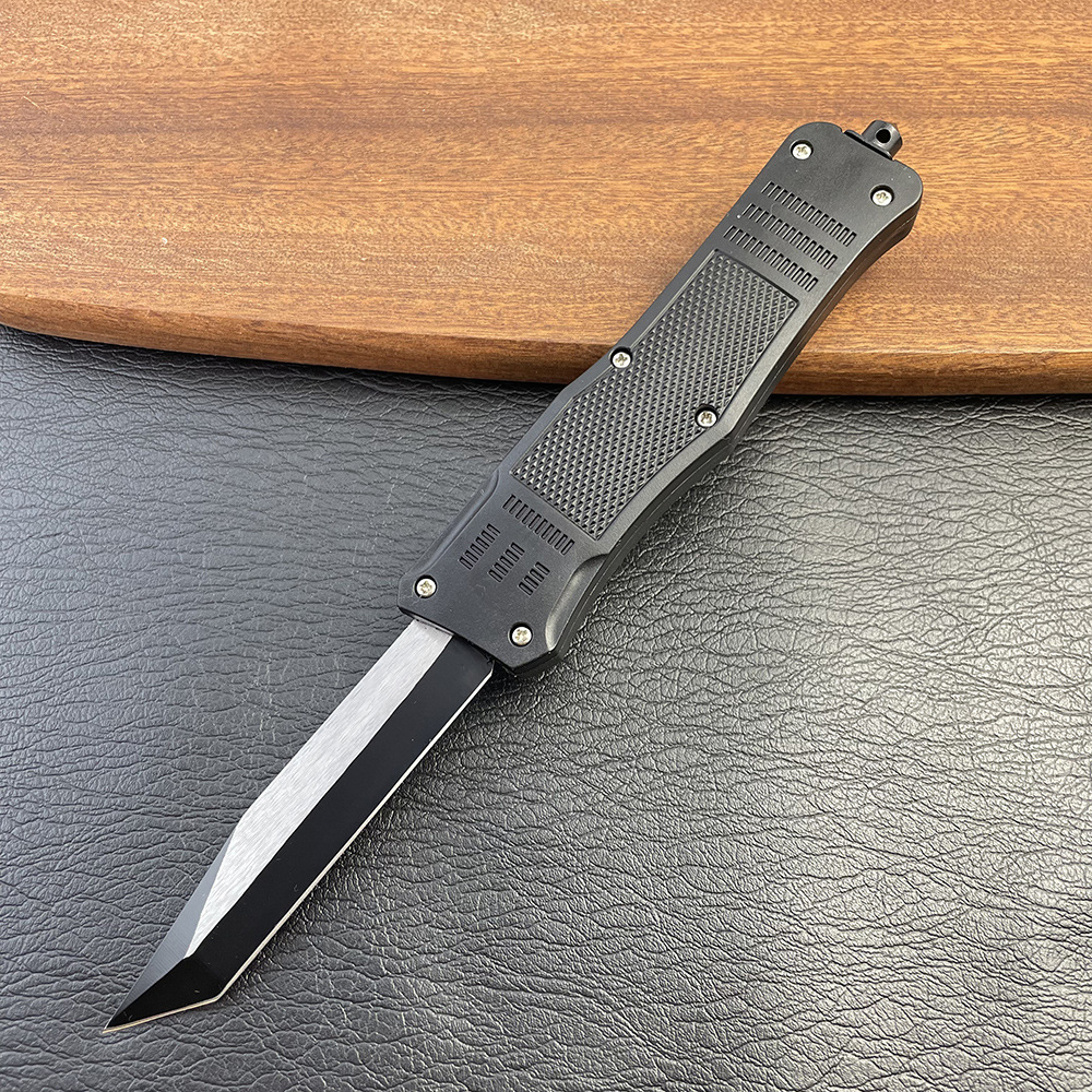 The multi-functional straight knife, outdoor folding knife, wilderness survival self-defense knife and portable tactical knife of the Toothed Dragon undefined