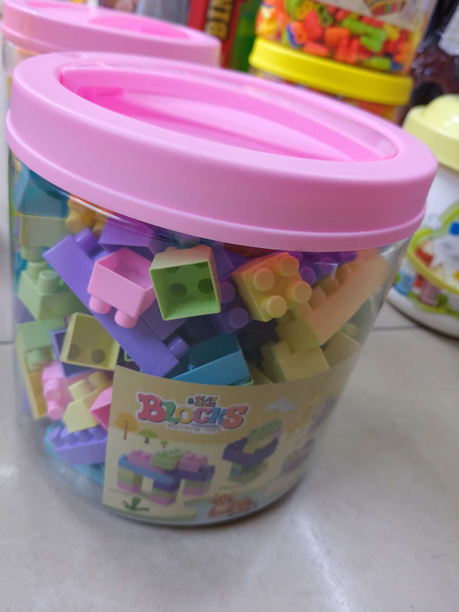 新款积木桶透明塑料盒装，3款清装不混装。17.5元/桶，48桶/箱。热销内贸外贸儿童益智科教玩具