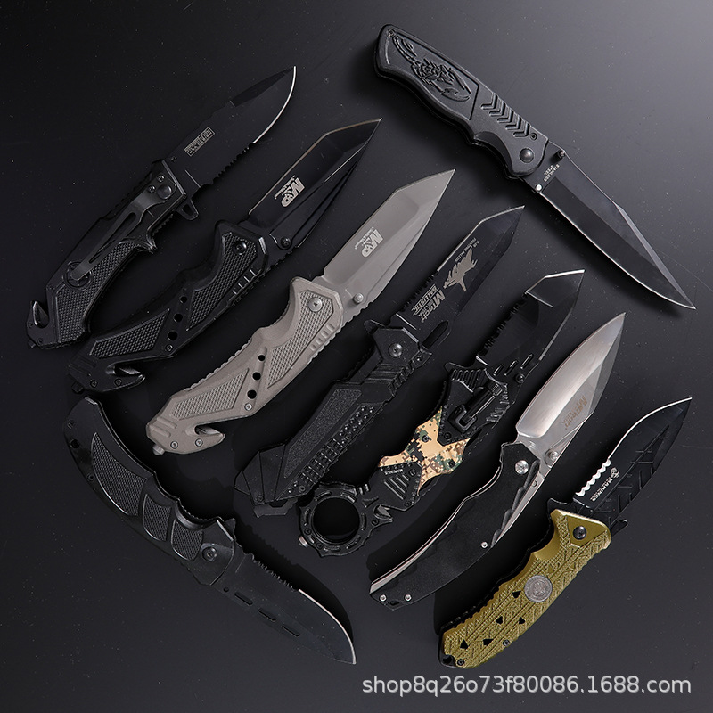 Wholesale of outdoor folding knives, portable knives, outdoor camping self-defense knives, high-hardness survival knives, and wilderness survival knives Application Scenario