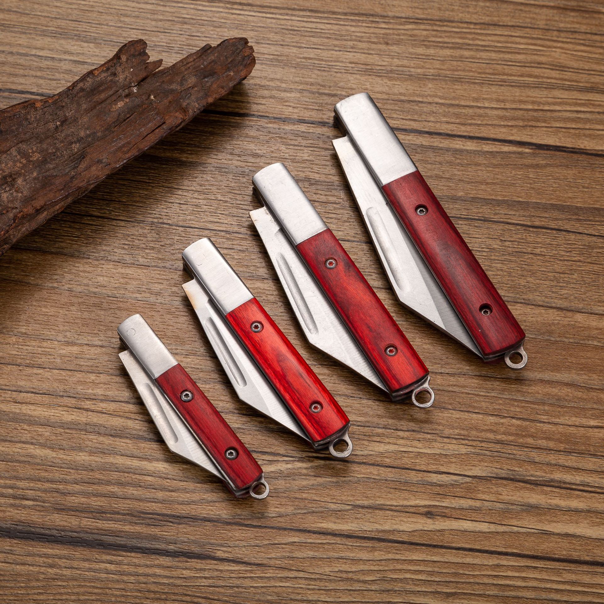 Chunmei Xiaodao offers a variety of folding knives with stainless steel and rosewood handles, household fruit knives, and outdoor self-defense knives full figure