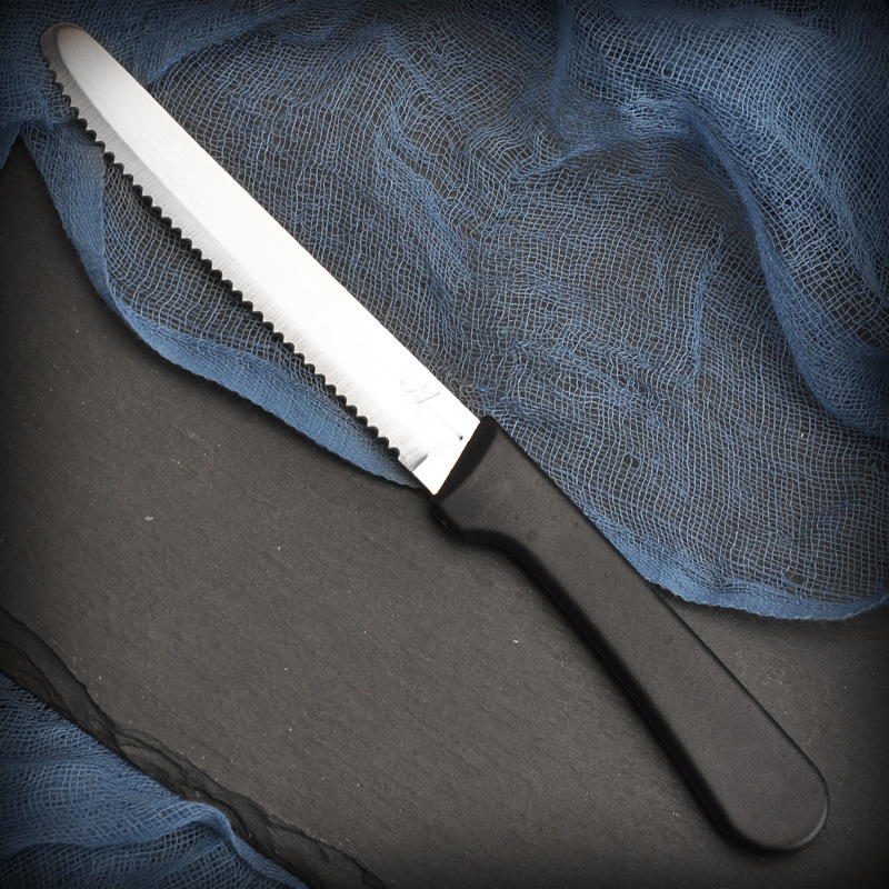 Plastic pointed steak knife, stainless steel Western dining knife, steak knife, Western serrated steak knife, household and commercial full figure