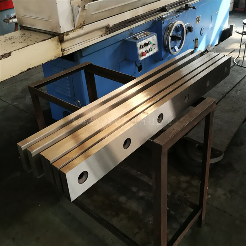 The manufacturer of shearing machine blades offers a wide range of CNC hydraulic shearing machine blades in stock at affordable prices with quality guaranteed Application Scenario