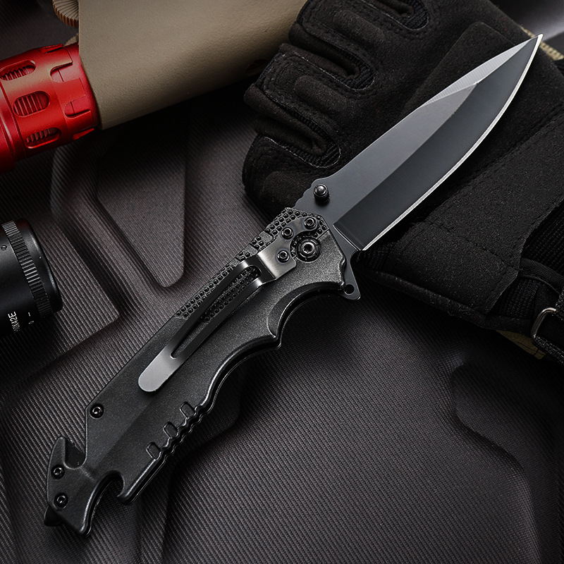 【 Same style at a low price 】 Stainless steel outdoor knife, high hardness, multi-purpose self-defense folding knife, portable camping survival knife edge Application Scenario