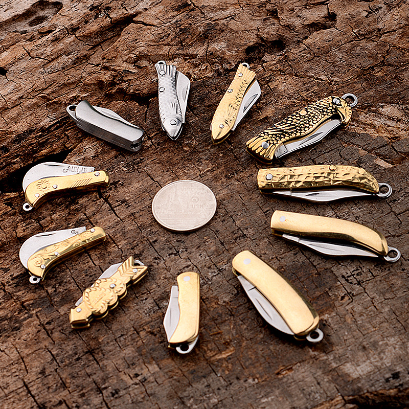 Mini folding knife, legal self-defense knife, exquisite brass knife, keychain, small knife for opening packages and boxes details Picture