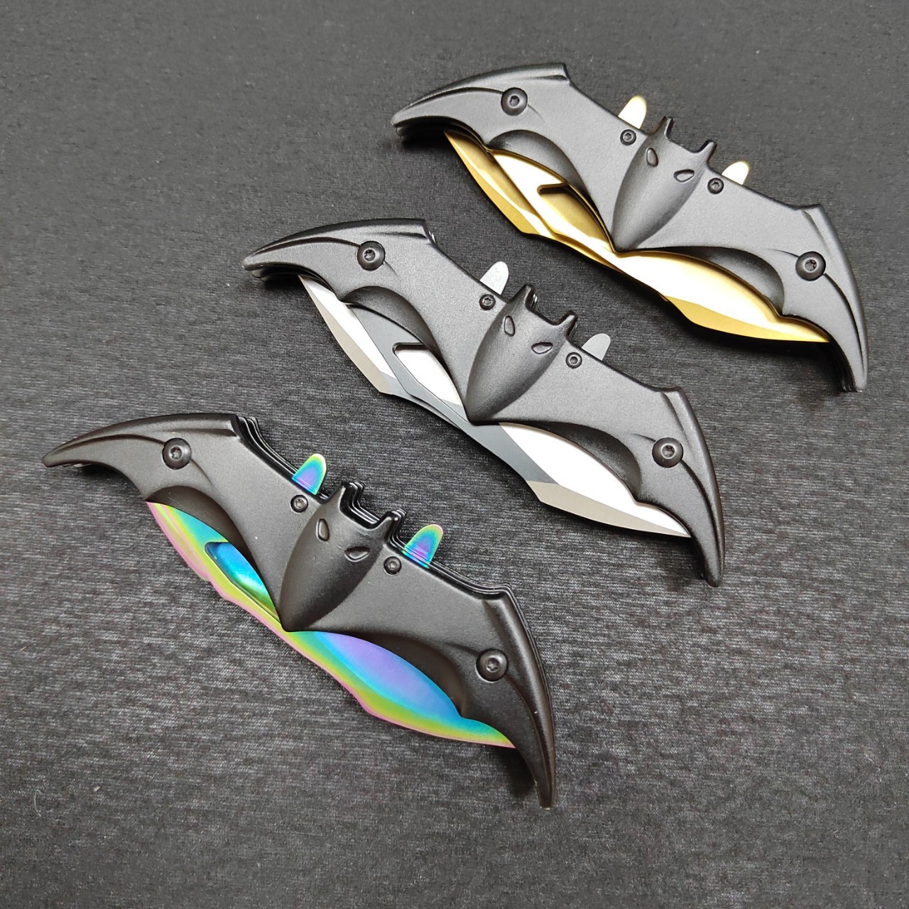 Cross-border exclusive creative outdoor butterfly folding knife, bat knife, aluminum pocket knife, folding knife, multi-functional folding knife, eagle claw knife full figure