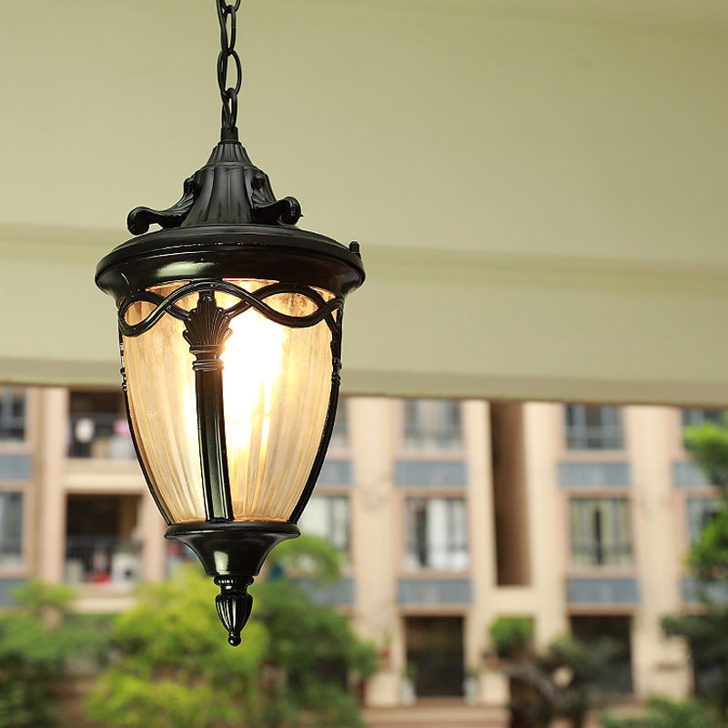 American-style outdoor waterproof LED chandeliers, outdoor European-style country corridor, aisle, balcony, villa, garden and courtyard chandeliers details Picture