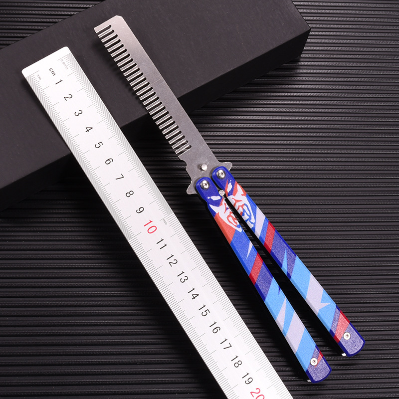 CSGO Butterfly Comb Practice beginner high appearance level folding comb wide teeth stainless steel men Night Slapping Butterfly comb Application Scenario