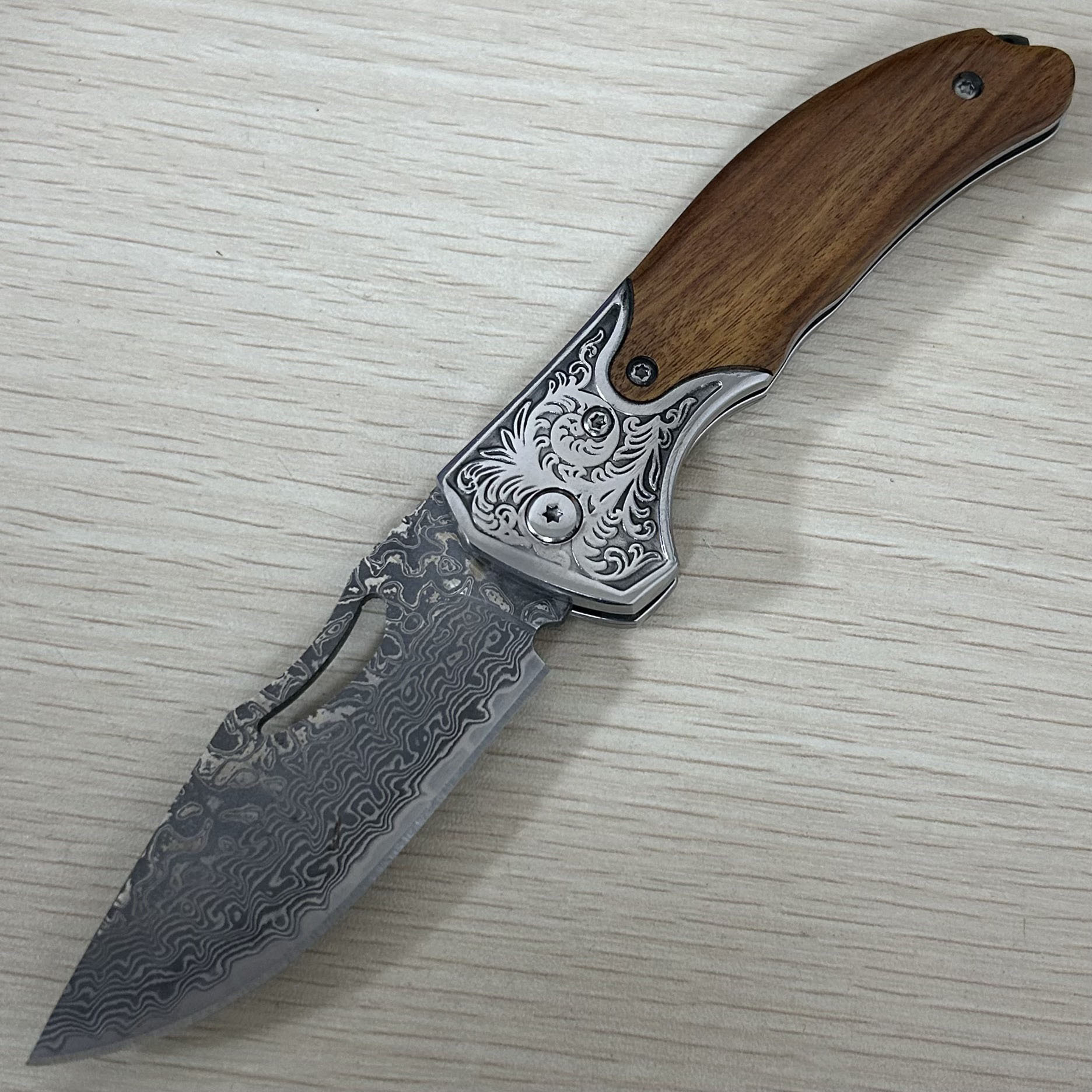 Junzhuo Outdoor Folding knives, high-hardness folding knives, camping collection gifts, colored wooden handle knives, foldable knives undefined