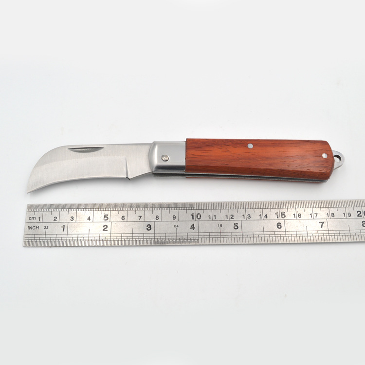 Electrician's knife, grafted knife, curved edge electrician's knife, straight edge electrician's knife, wooden handle electrician's knife, household knife Application Scenario