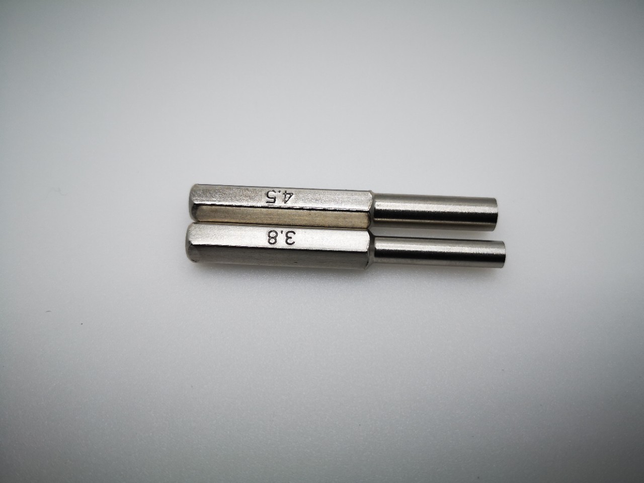 Factory direct sales of game console card inserts, 360 power disassembly and repair screwdrivers 3.8/4.5 socket screwdrivers Item Picture