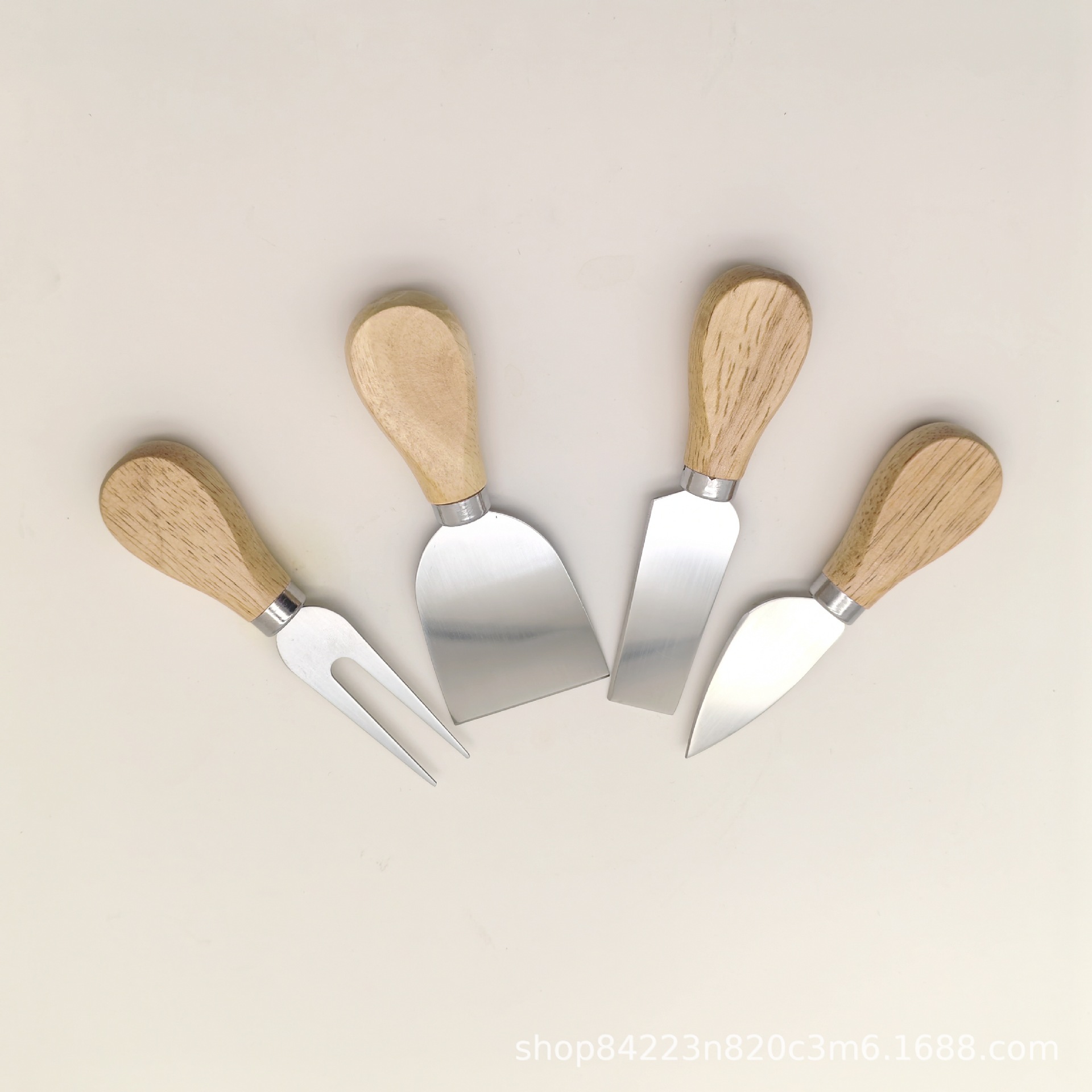 Wooden handle cheese knife set, stainless steel cheese knife, cheese knife, butter pizza knife, cake tool fork, butter knife Application Scenario