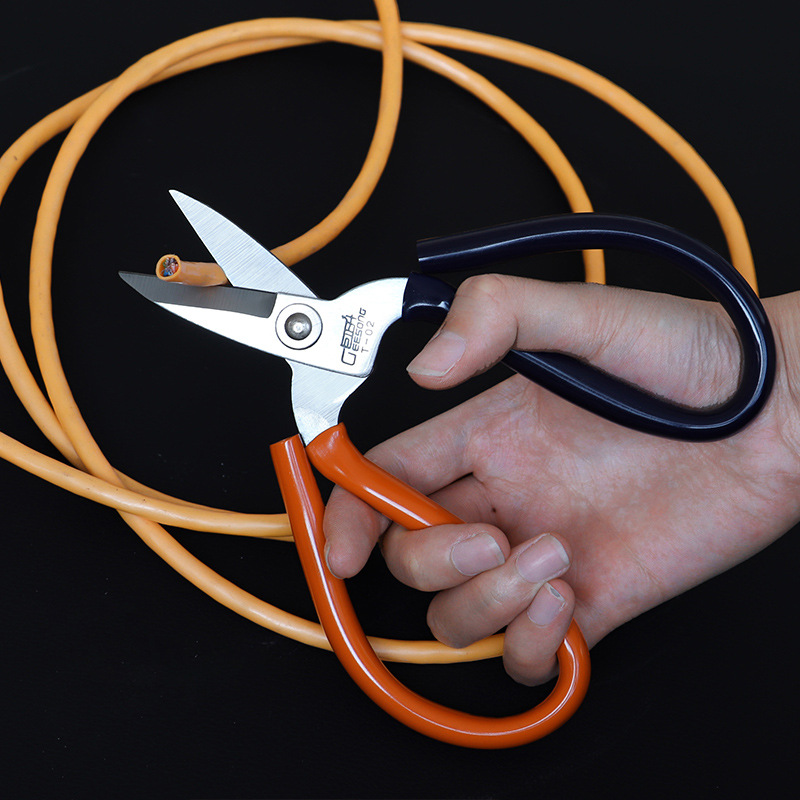 Short-mouthed industrial iron sheet shears for manganese steel rust prevention factories, thickened short-edge large-head iron wire giant positive lift shears Application Scenario