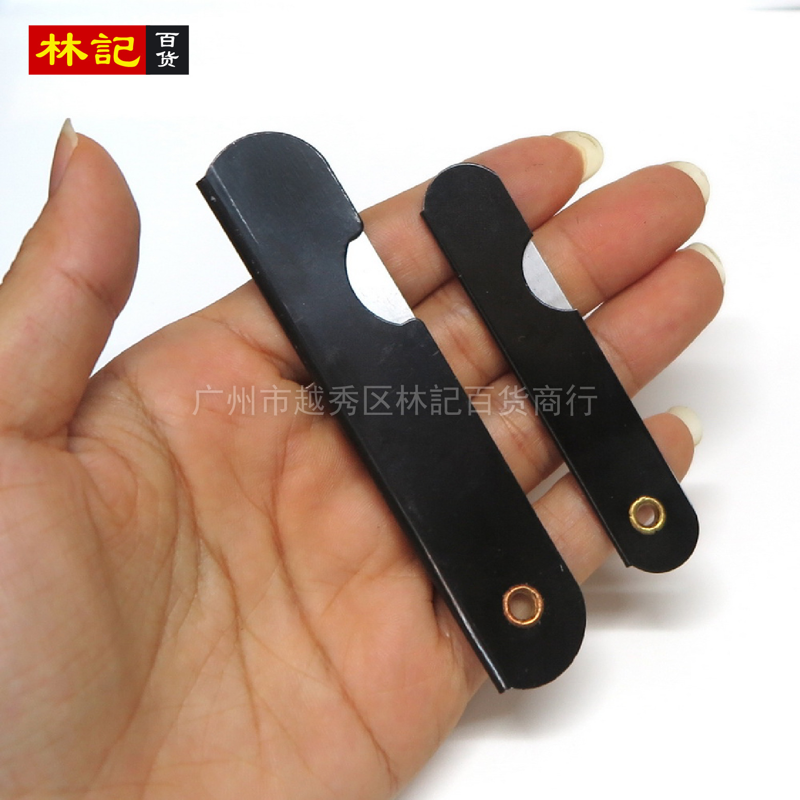 Large pen sharpener, small eco-friendly pencil knife, iron sheet foldable art paper cutter, black and red Application Scenario