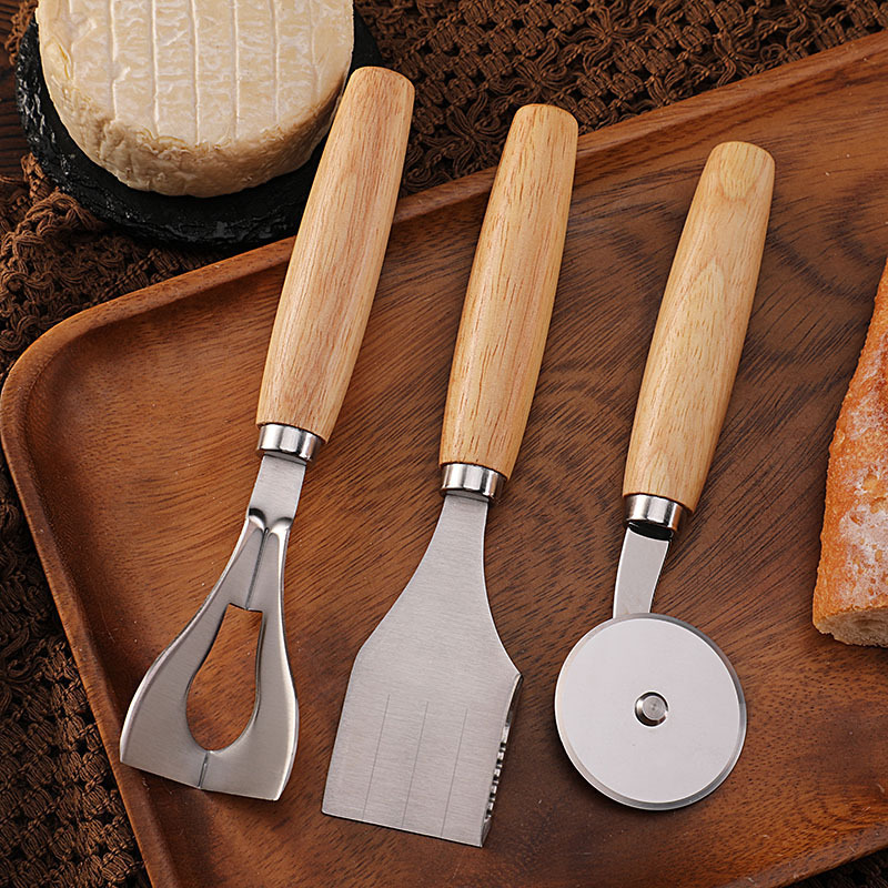 Cross-border stock rubber woodblock cheese and cheese knife, pizza wheel knife, stainless steel triangular right-angle butter cutting knife Application Scenario