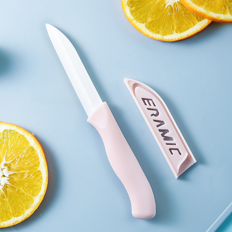 Mini and small household ceramic fruit knife, cute fruit peeler, portable and multi-functional sharp knife Application Scenario