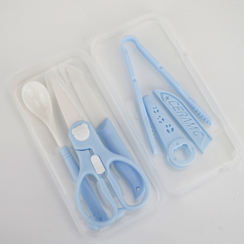Ceramic scissors, children's complementary food knives, ceramic spoons, four-piece set for carrying feces, zirconia knives and scissors, baby food scissors Application Scenario