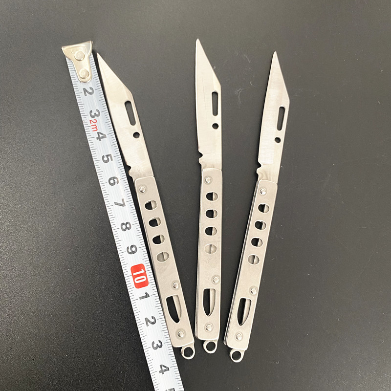 Foldable small steel knife with holes, portable knife, 1-yuan store, 2-yuan store wholesale supply details Picture
