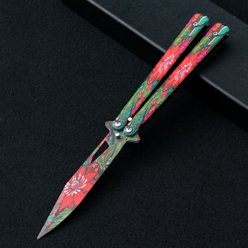 Factory direct sales of butterfly knives, pattern practice knives, folding knives, stainless steel hand-swinging ornamental knives, outdoor knives without sharp edges undefined