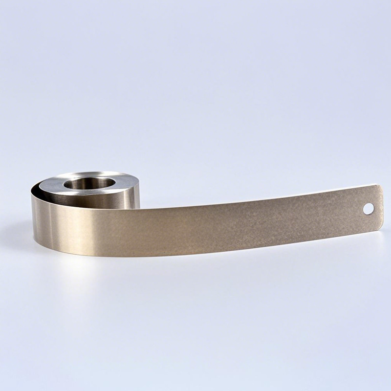 The manufacturer produces stainless steel constant force springs and can customize various specifications of springs for immediate supply Application Scenario