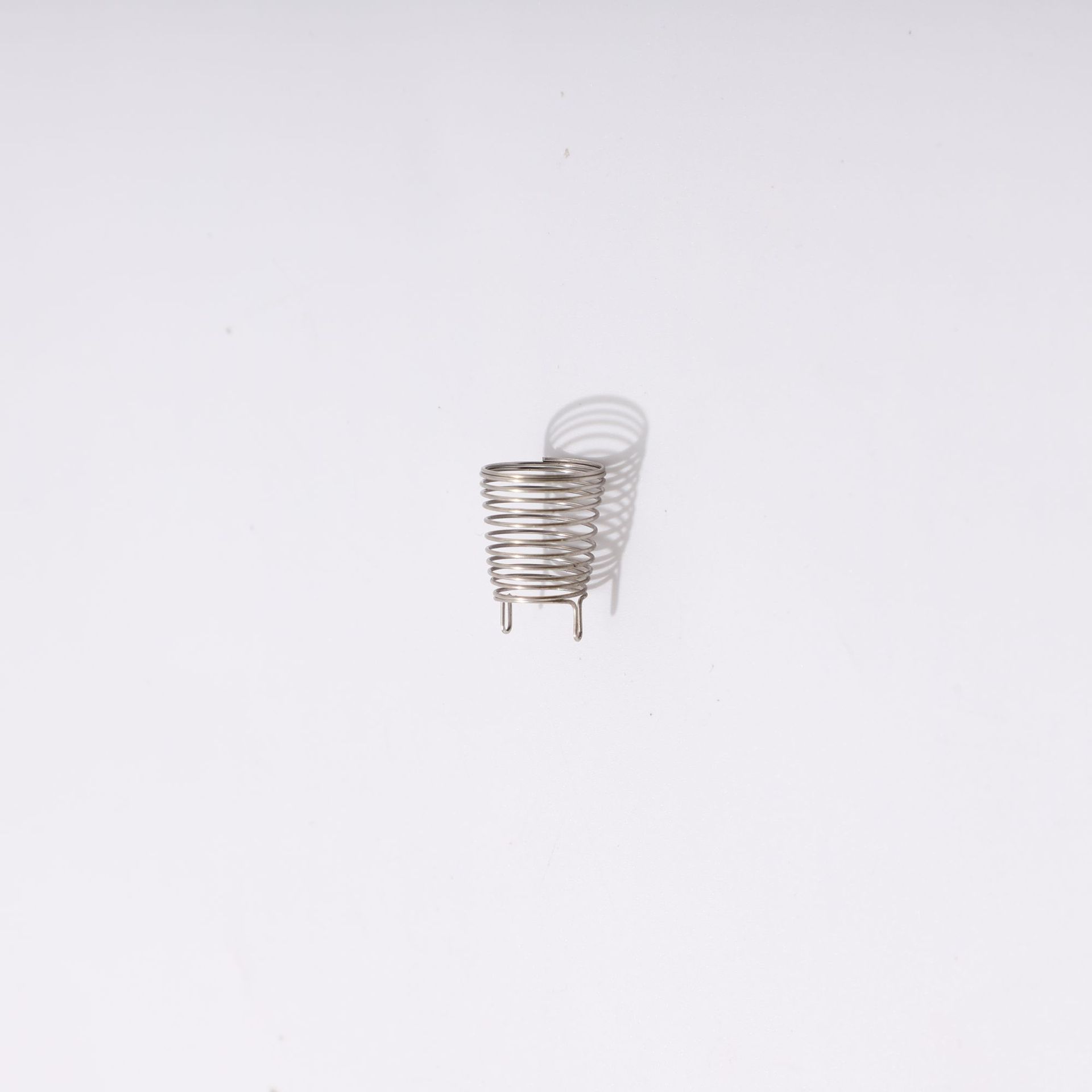 Touch the spring with both feet, touch the induction spring, the bell-shaped cylinder, touch the spring switch, and touch the induction key spring Application Scenario